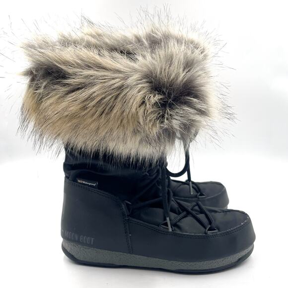 Moon Boot Monaco WP 2 Fur Trimmed Winter Boots Black Lace Up Canvas Sz 7 Women - Picture 1 of 9